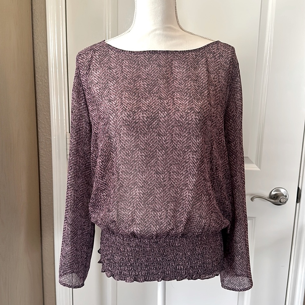 MICHAEL Michael Kors top . Adjustable sleeves . Elastic waist. Purple. Size M